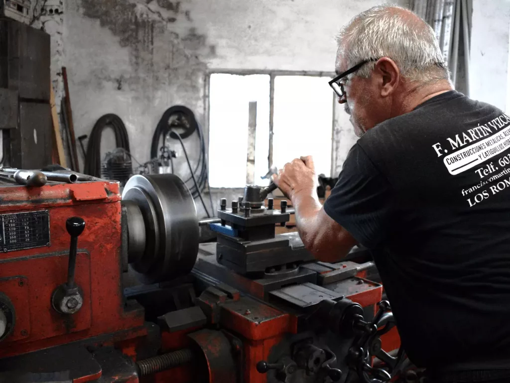 Maquinaria para mecanizados y torneria